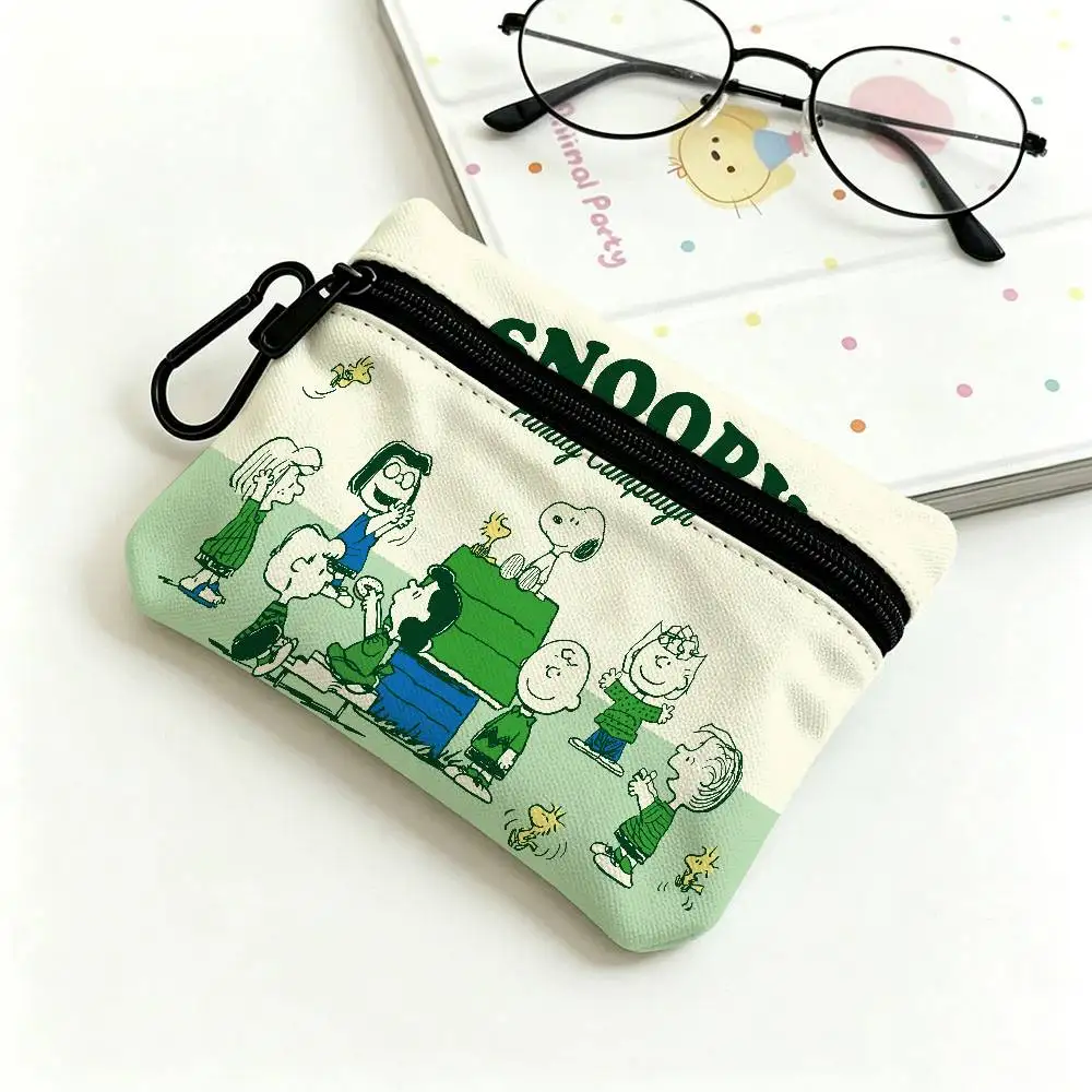 Cartoon Snoopy Lightweight Oxford Fabric Coin Purse With Black Carabiner Hook Mini Card Holder Earphone Storage Pouch