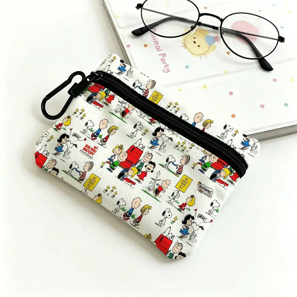 Cartoon Snoopy Lightweight Oxford Fabric Coin Purse With Black Carabiner Hook Mini Card Holder Earphone Storage Pouch