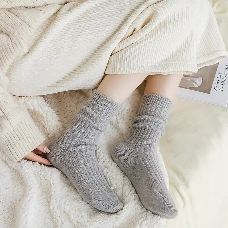 Cotton Pleated Vertical Strips Socks Autumn Solid Color Winter Warm Socks for Women Korean Style Middle Tube Girls Pile Socks