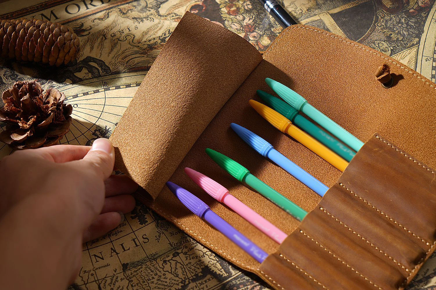 Retro Leather Pen Curtain Simple Pencil Case Roll Up Pen Curtain Makeup Brush Pouch Stationery Storage Bag School Office