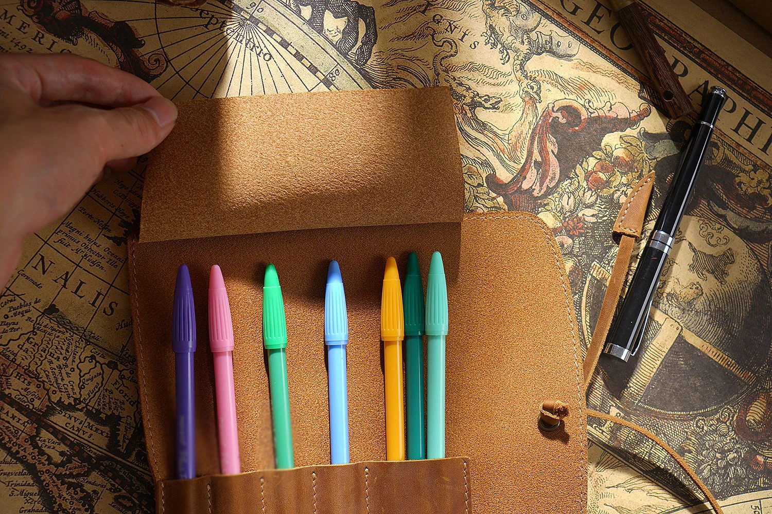 Retro Leather Pen Curtain Simple Pencil Case Roll Up Pen Curtain Makeup Brush Pouch Stationery Storage Bag School Office
