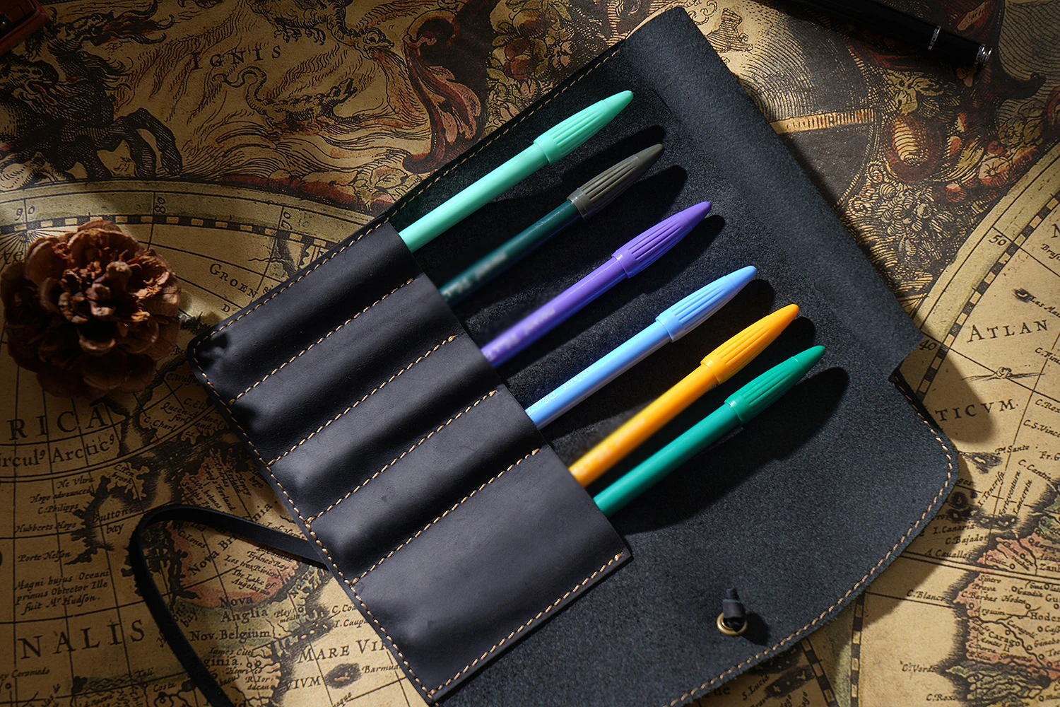 Retro Leather Pen Curtain Simple Pencil Case Roll Up Pen Curtain Makeup Brush Pouch Stationery Storage Bag School Office