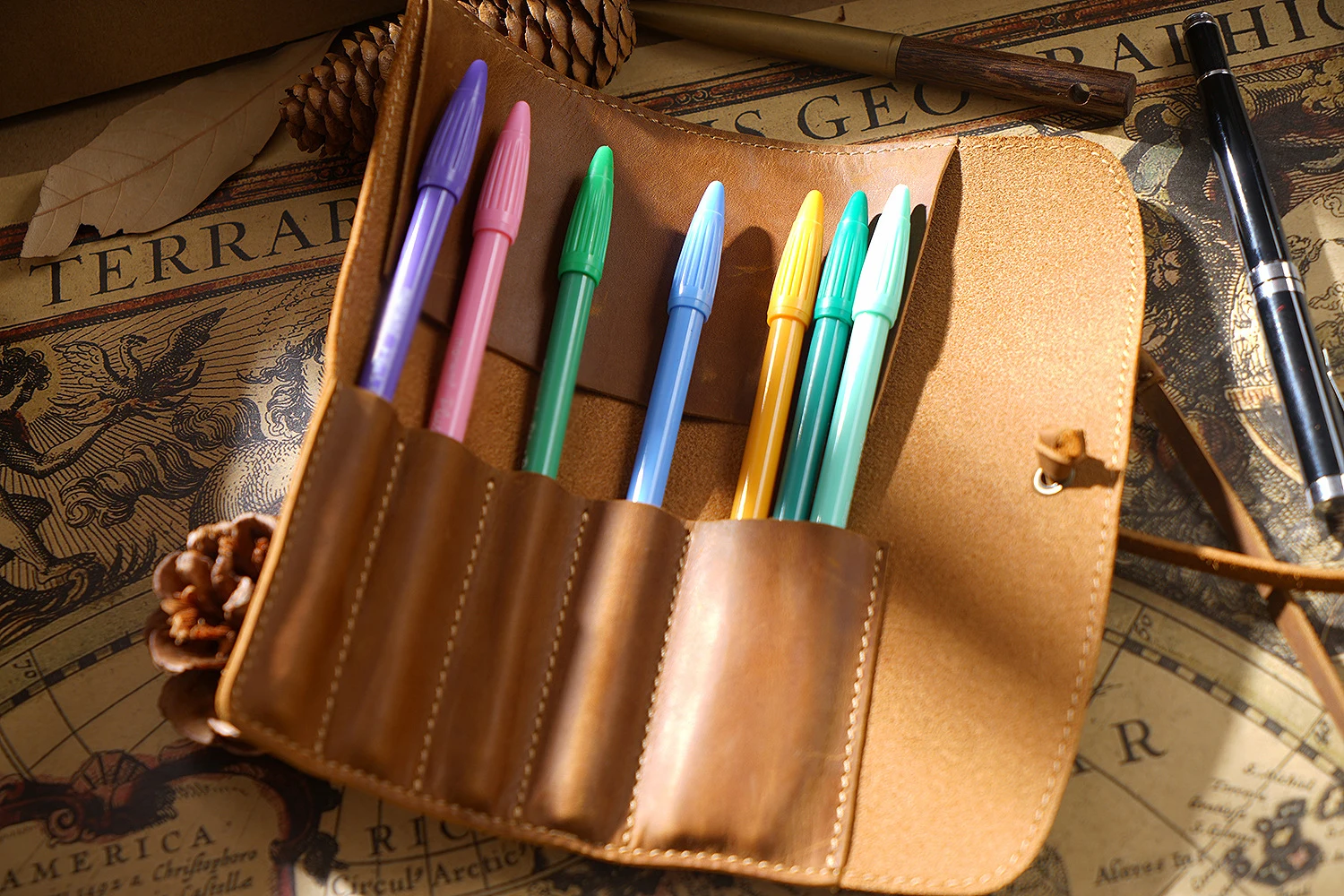 Retro Leather Pen Curtain Simple Pencil Case Roll Up Pen Curtain Makeup Brush Pouch Stationery Storage Bag School Office