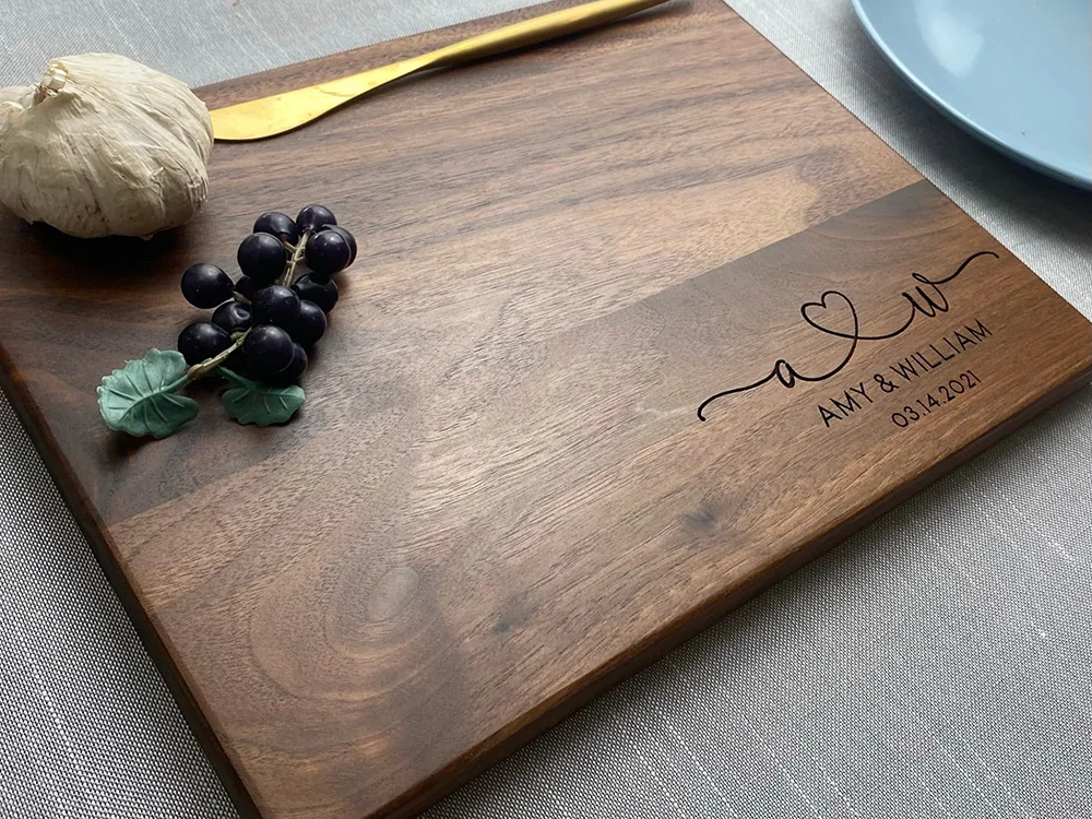 Personalized Wooden Cutting Board Engraved Housewarming Kitchen Gift Father's Day Best Dad Present Wedding Keepsake for Couple