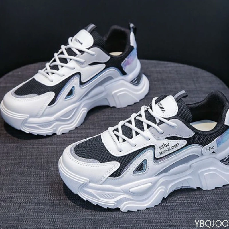 Large Size Autumn Fashion Breathable Lightweight Casual Comfortable Women's Shoes Versatile Flat Bottom Women's Sports Dad Shoes