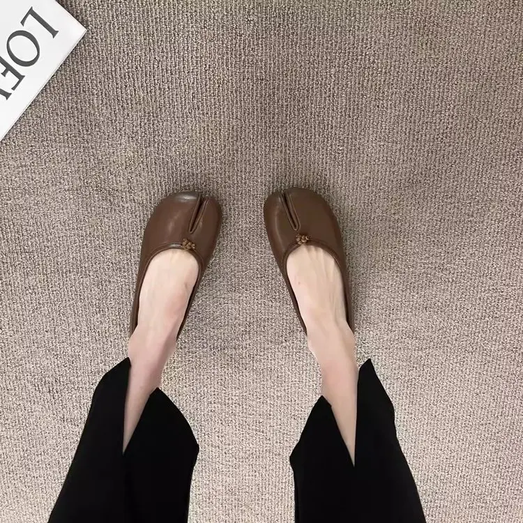 Korean Style Horse-Shoe Split-Toe Women's Shallow Mouth Single Shoes New Slip-On Pig's Trotters Versatile Grandma Flat Loafers