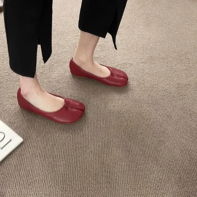 Korean Style Horse-Shoe Split-Toe Women's Shallow Mouth Single Shoes New Slip-On Pig's Trotters Versatile Grandma Flat Loafers