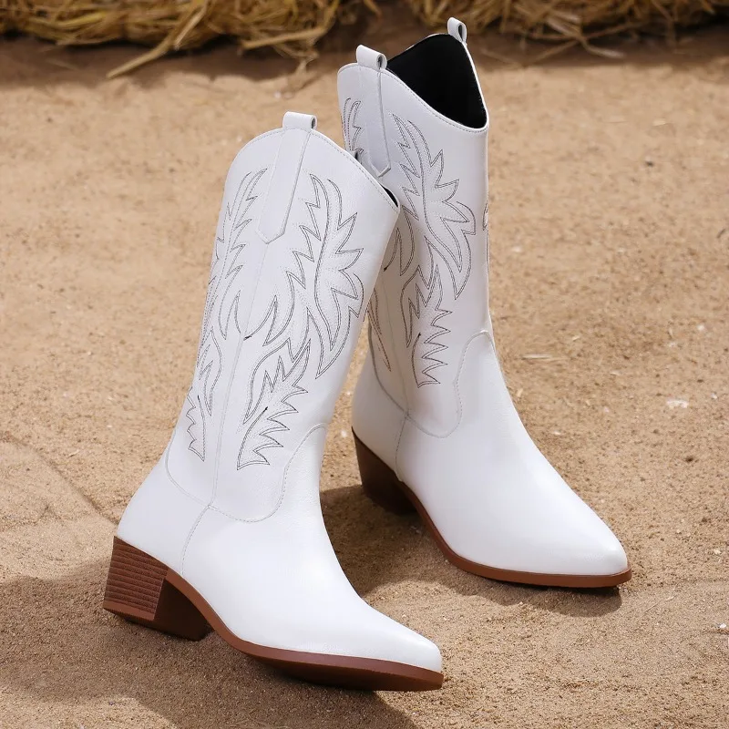 Western Women Boots 2024 Autumn Winter Fashion Chunky Heeled Cowboy Boots Vintage Style Country Western Cowgirl High Heels Boots