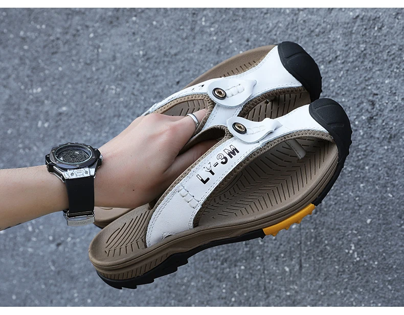 Genuine Cow Leather Shoes Men Sandals Mens Flip Flops Men's Casual Shoes Classic Massage Beach Slippers Anti-slip Summer 2021