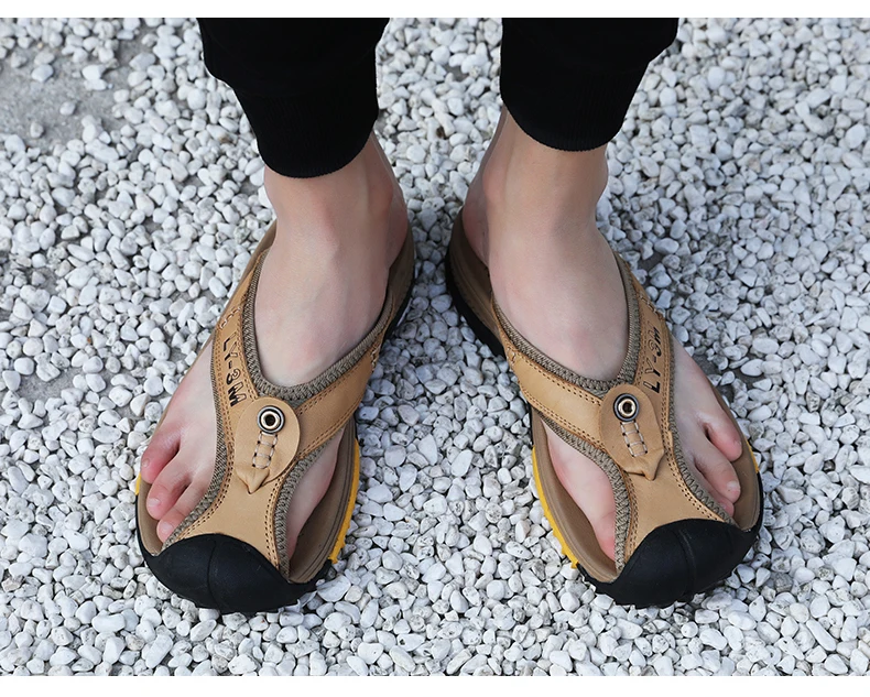 Genuine Cow Leather Shoes Men Sandals Mens Flip Flops Men's Casual Shoes Classic Massage Beach Slippers Anti-slip Summer 2021