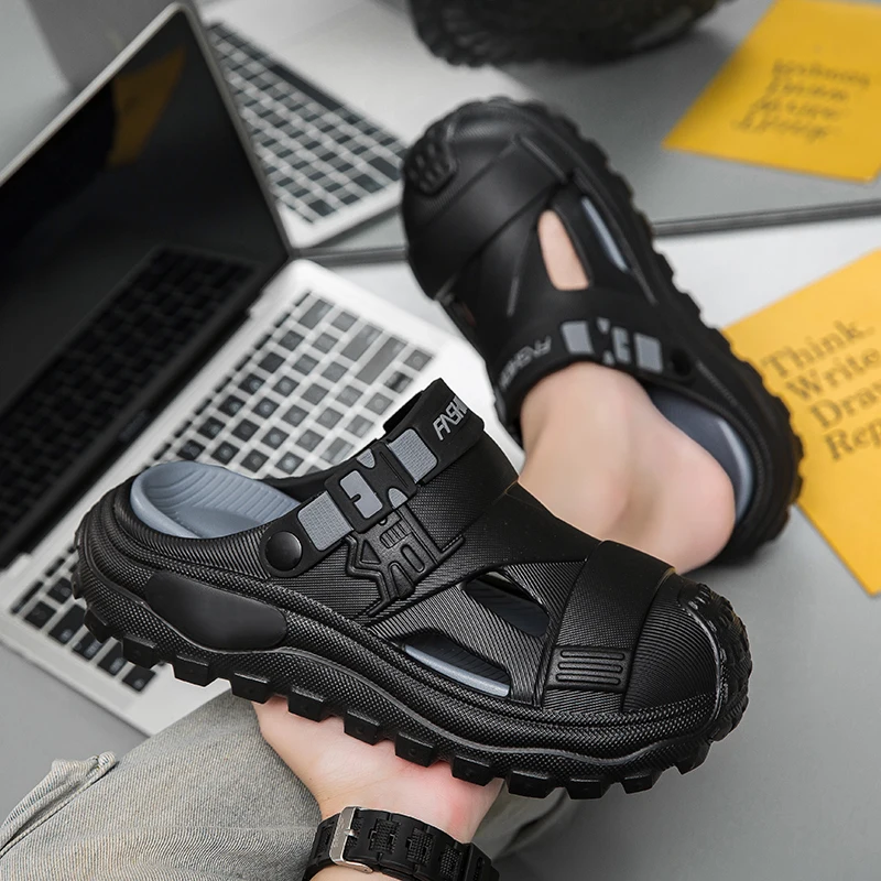 Summer New Men's Beach Clogs Outdoor Sandals Comfortable Slippers EVA Slides For Men Casual Garden Shoes Male Beach Slippers