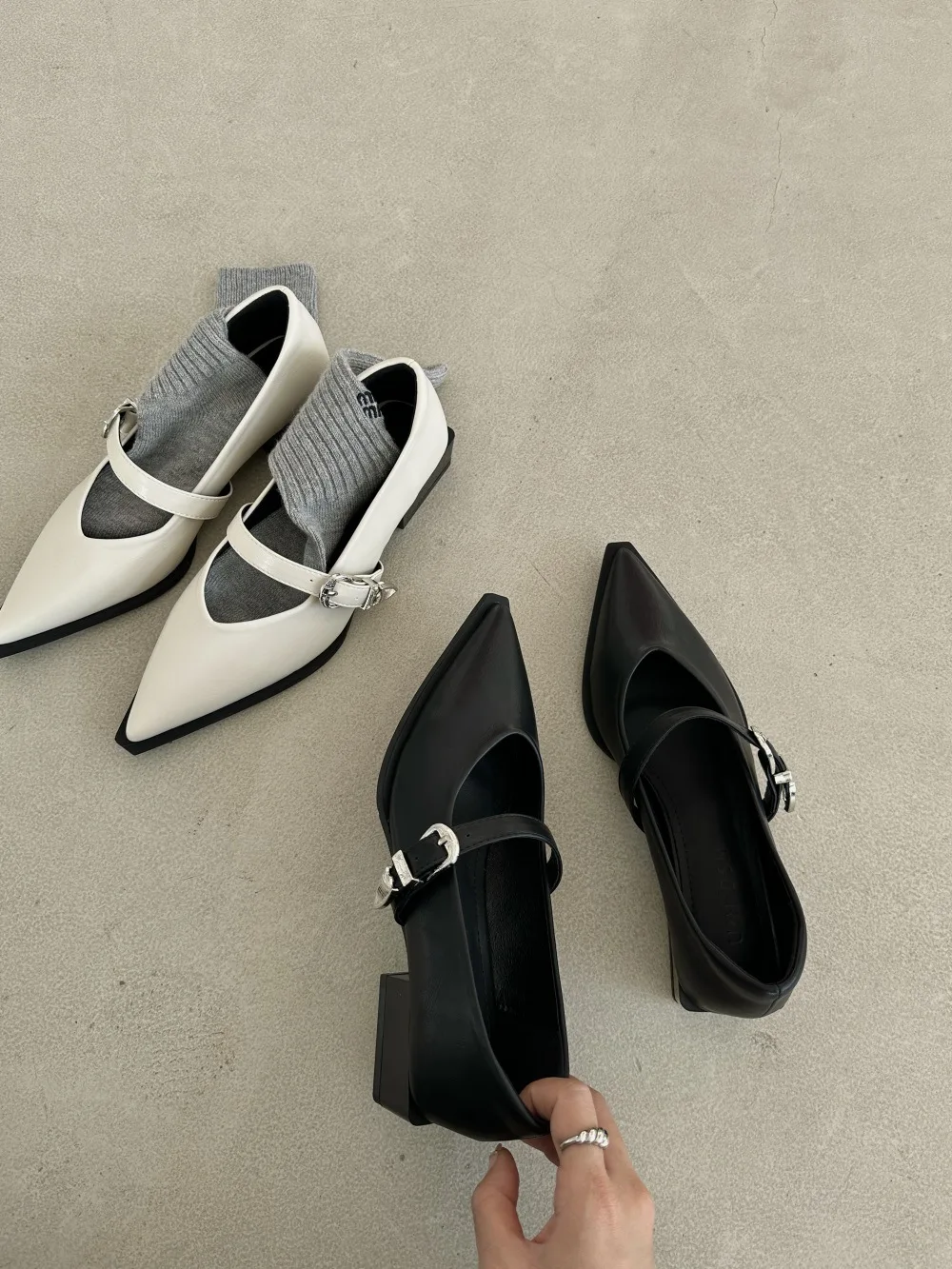 2024 New Mary Jane Shoes Spring Autumn Pointed Toe Low Heel Women Shallow Single Pumps Women Fashion Buckle Shoes