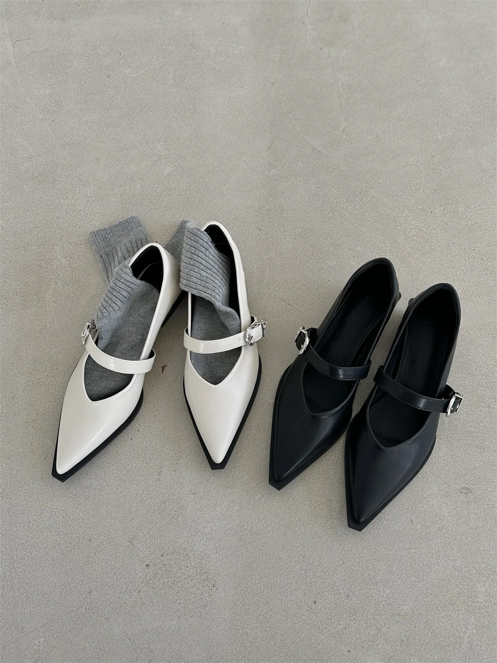 2024 New Mary Jane Shoes Spring Autumn Pointed Toe Low Heel Women Shallow Single Pumps Women Fashion Buckle Shoes