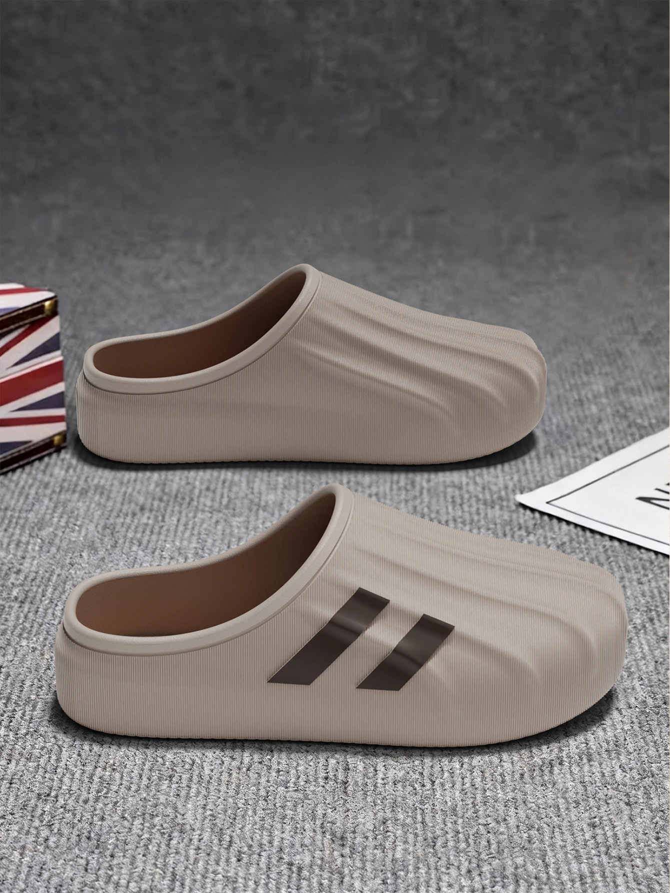 Sandals for Men Summer Men's Closed-Toe Slip-On Clogs Waterproof Soft Thick Sole Indoor Outdoor Dual Use Breathable Casual Shoes