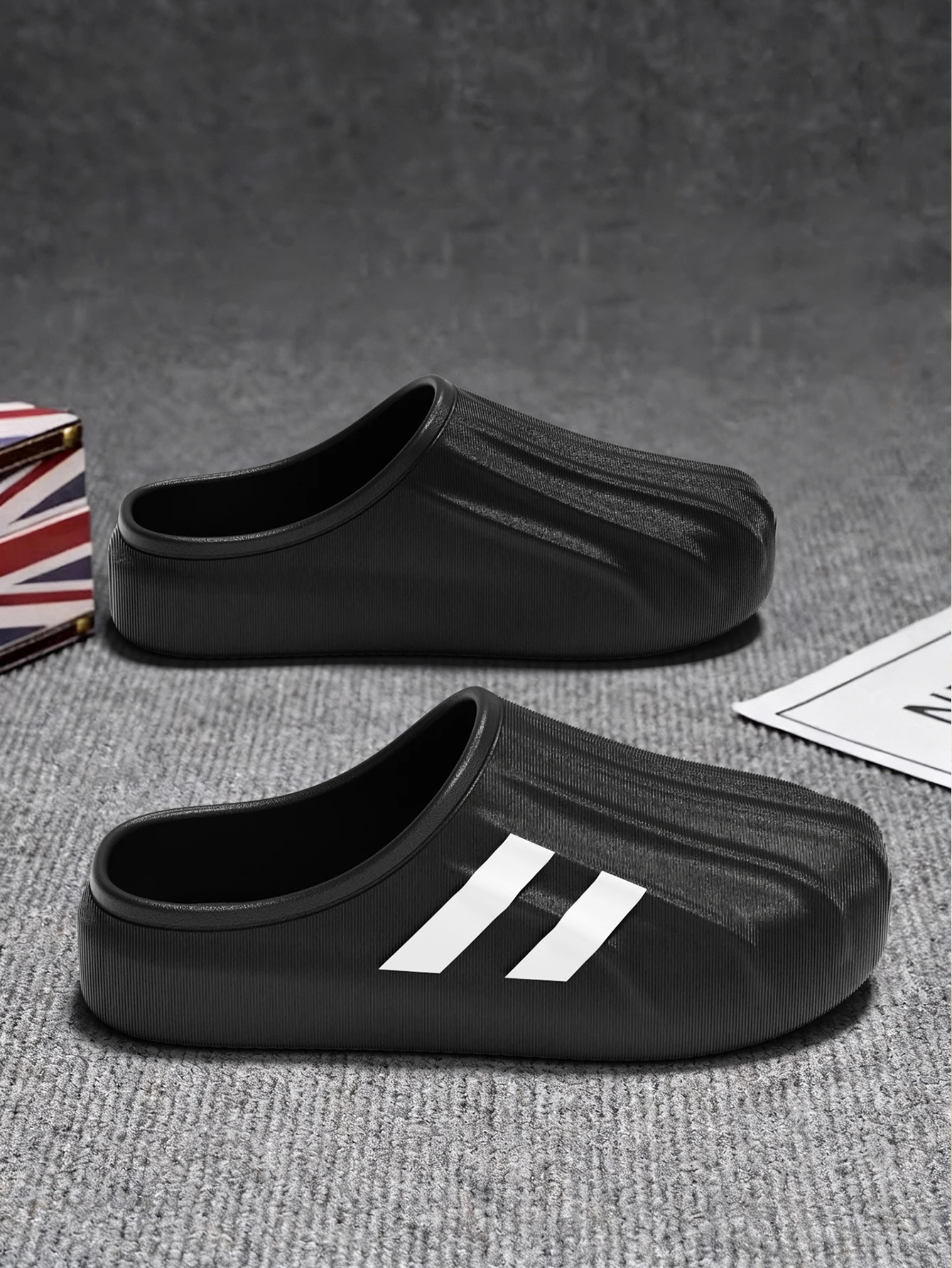 Sandals for Men Summer Men's Closed-Toe Slip-On Clogs Waterproof Soft Thick Sole Indoor Outdoor Dual Use Breathable Casual Shoes