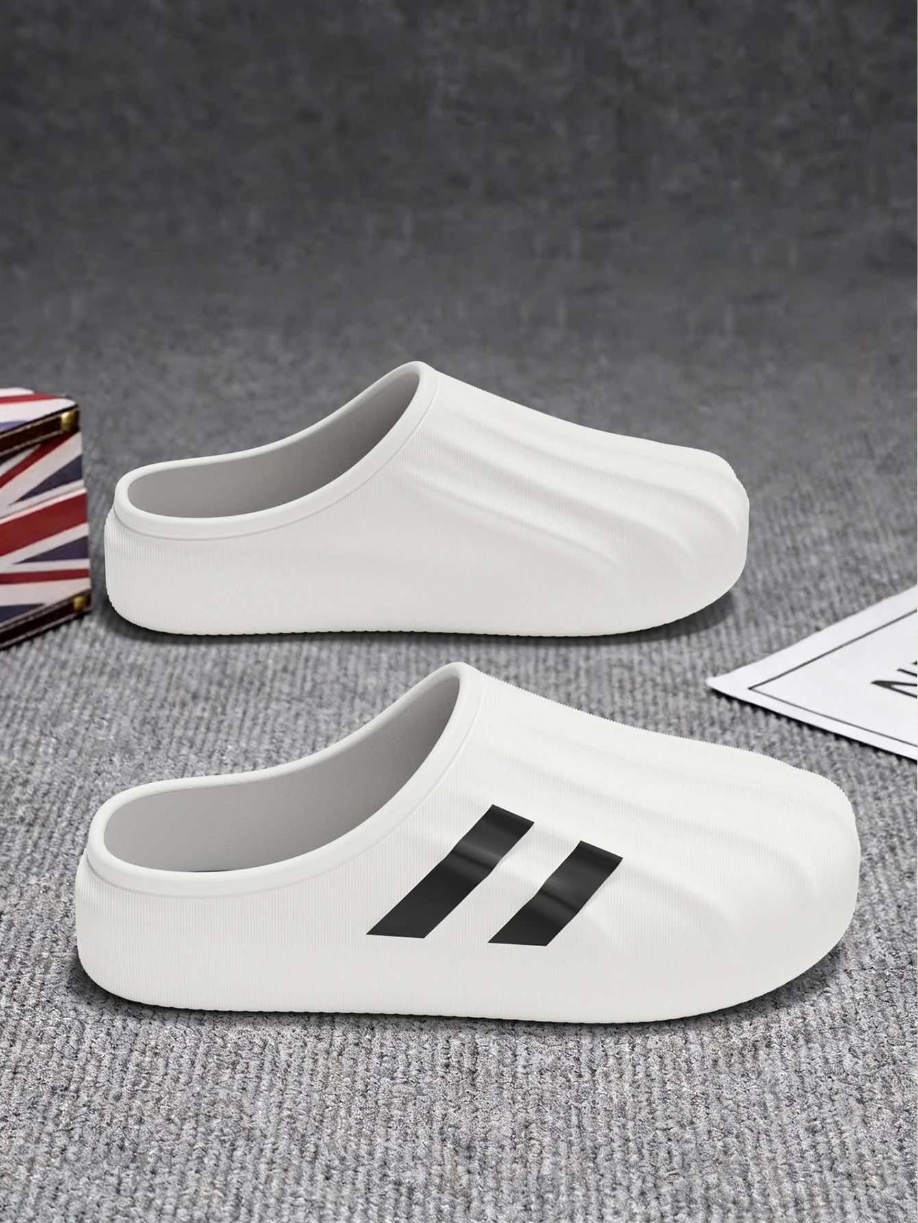 Sandals for Men Summer Men's Closed-Toe Slip-On Clogs Waterproof Soft Thick Sole Indoor Outdoor Dual Use Breathable Casual Shoes
