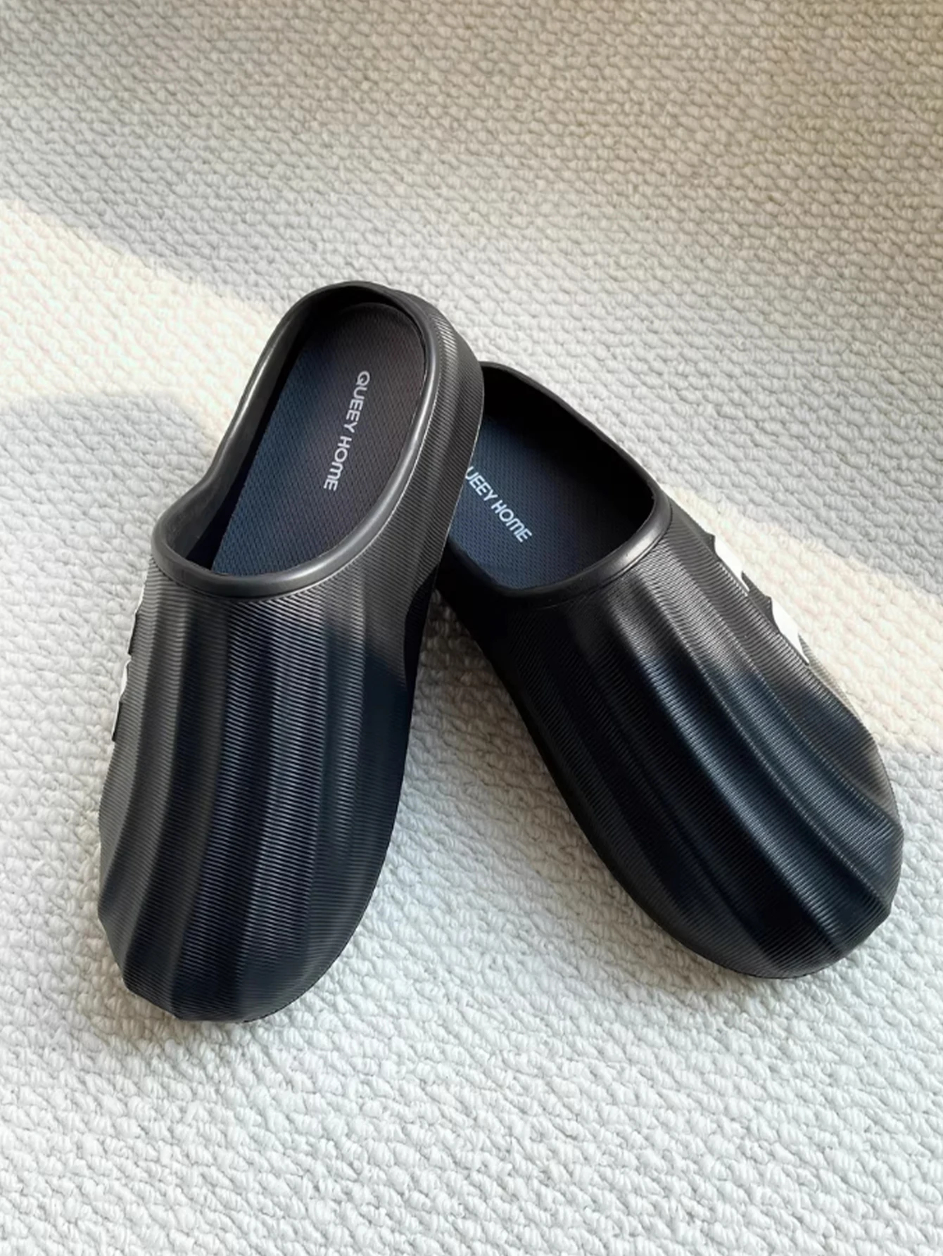 Sandals for Men Summer Men's Closed-Toe Slip-On Clogs Waterproof Soft Thick Sole Indoor Outdoor Dual Use Breathable Casual Shoes