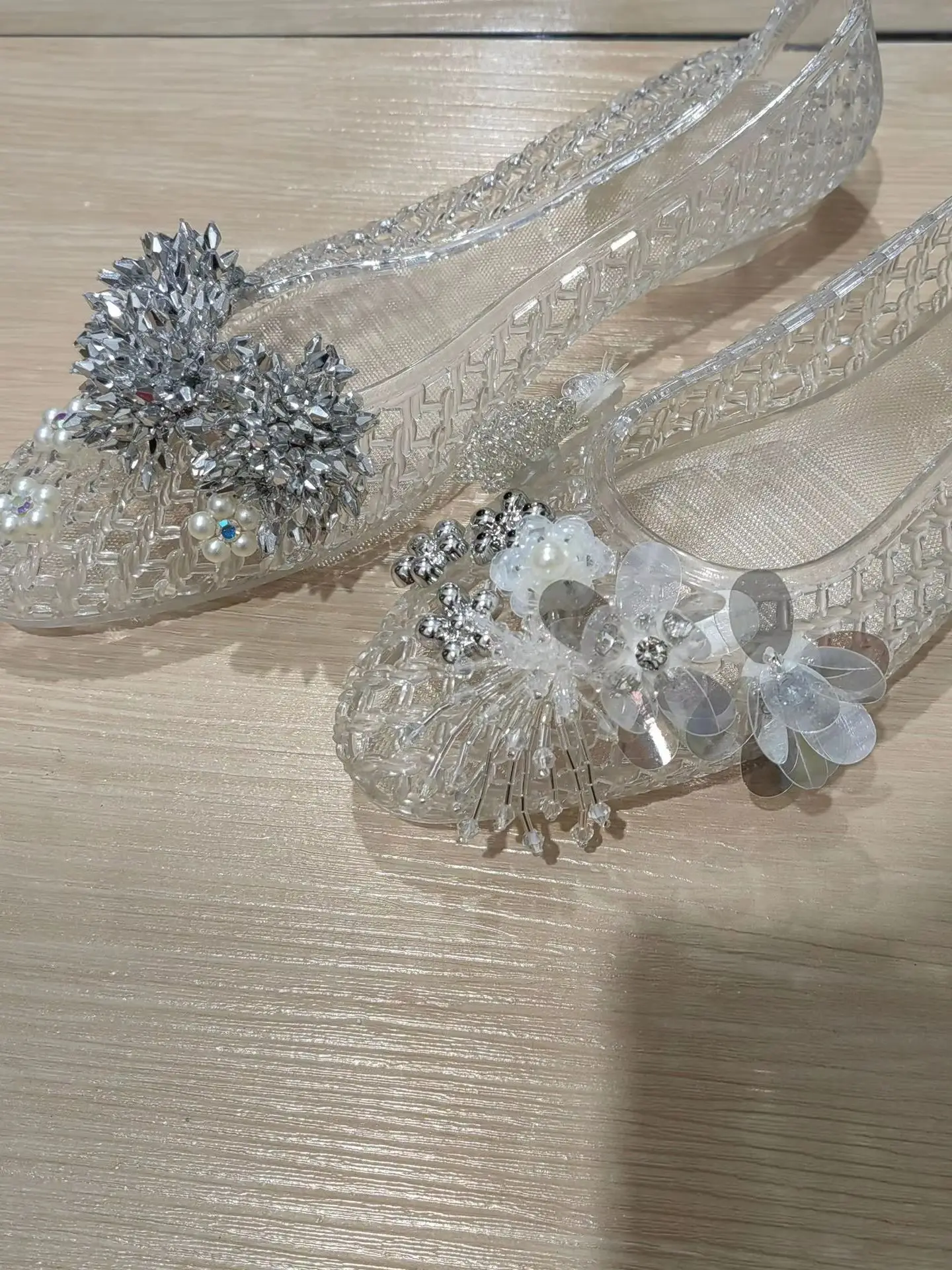 2026 Summer Hot-Selling Crystal Shoes, Pointed Toe, Closed Heel, Handmade Floral Shoes, Mesh Flat Sandals, Slippers, Crystal Shoes for Women