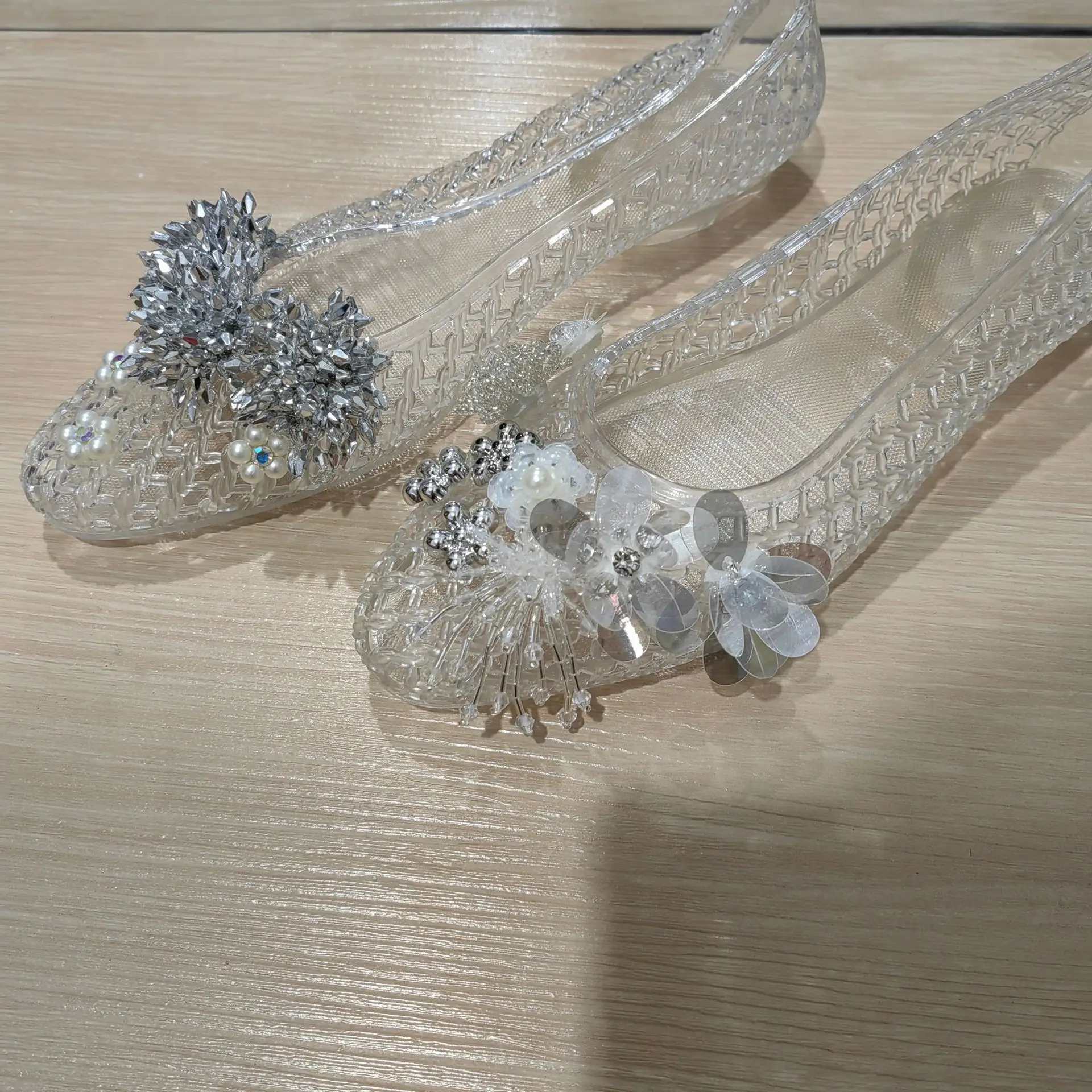 2026 Summer Hot-Selling Crystal Shoes, Pointed Toe, Closed Heel, Handmade Floral Shoes, Mesh Flat Sandals, Slippers, Crystal Shoes for Women