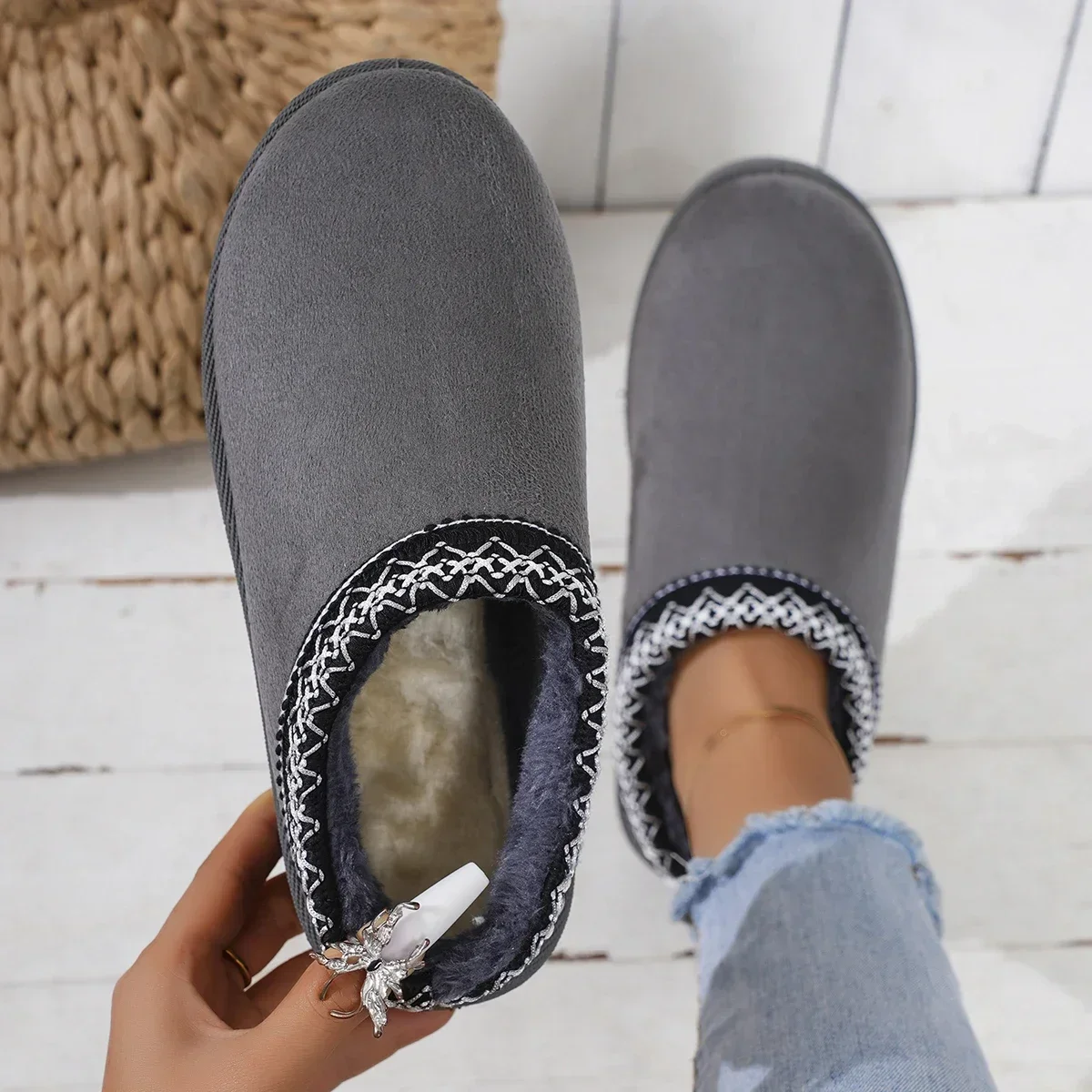 Winter 2024 New Cashmere Warm Thick Sole Heelless Covered Half Mop Cashmere Warm Uggs