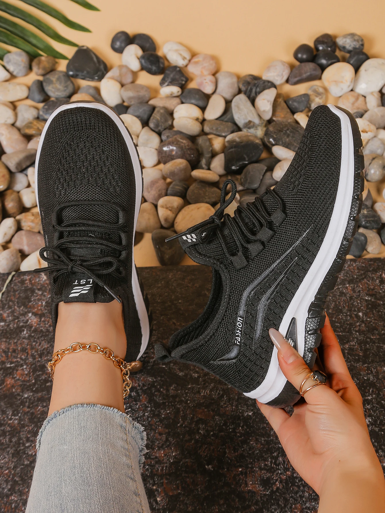 Women's shoes, soft soles, not tired feet,summer sneakers platform shoes, flying weaving, breathable women's sneakers shoes
