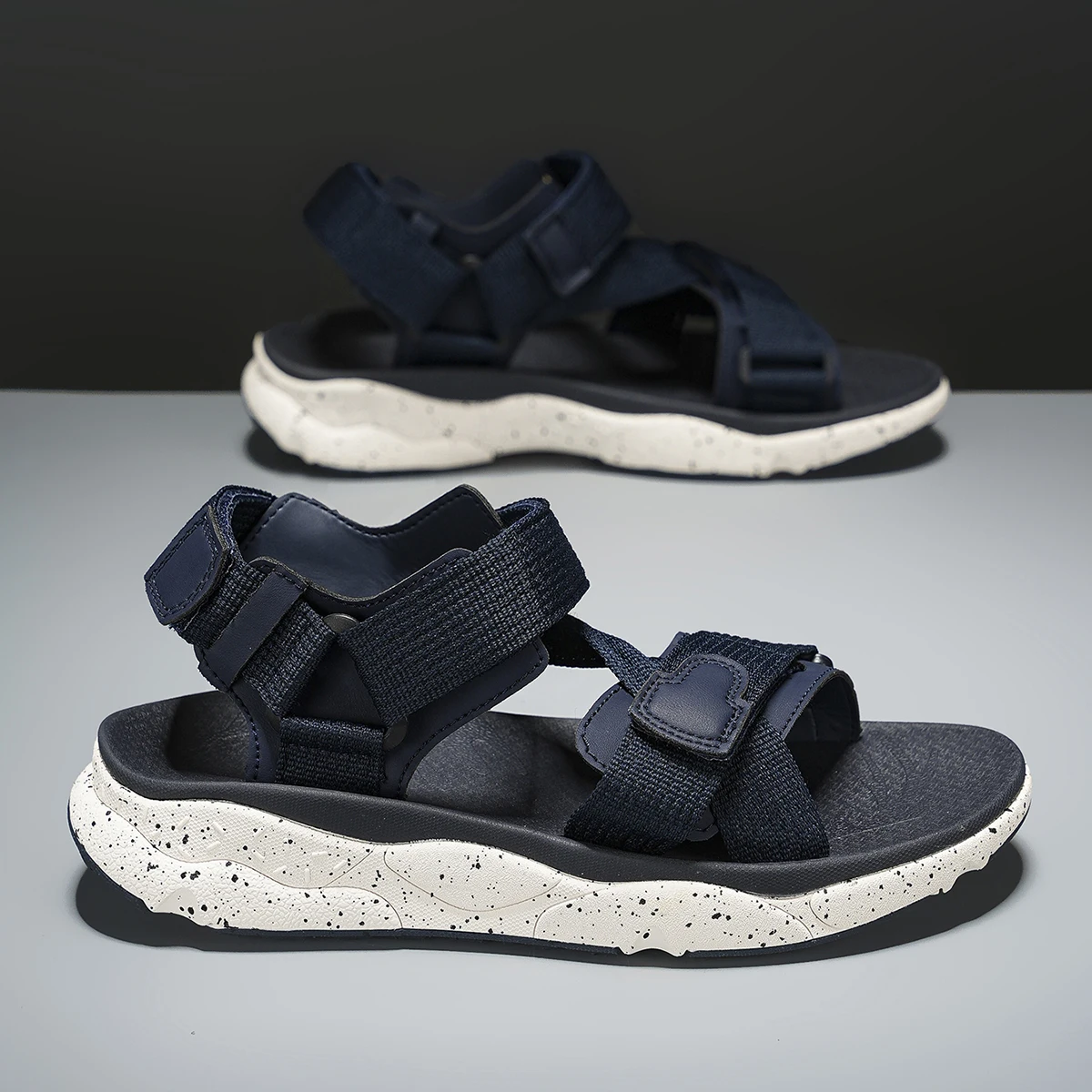 Men's Casual Sports Sandals Outdoor Hiking Sandals Comfortable Non-Slip Beach&Trekking Sandals Plus Size Adjustable