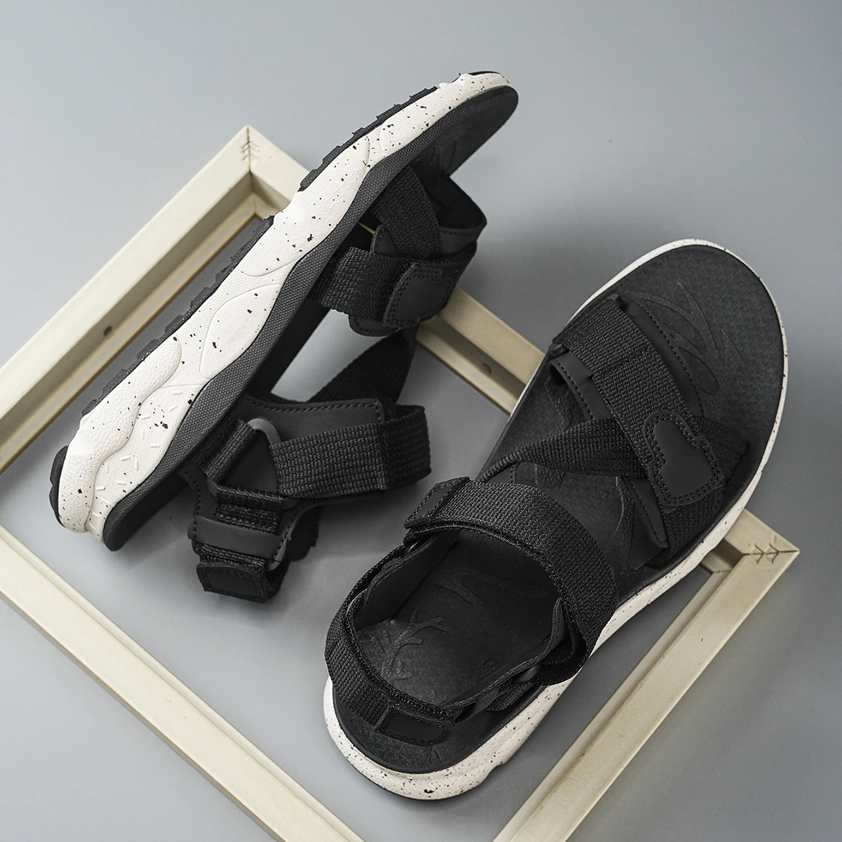 Men's Casual Sports Sandals Outdoor Hiking Sandals Comfortable Non-Slip Beach&Trekking Sandals Plus Size Adjustable