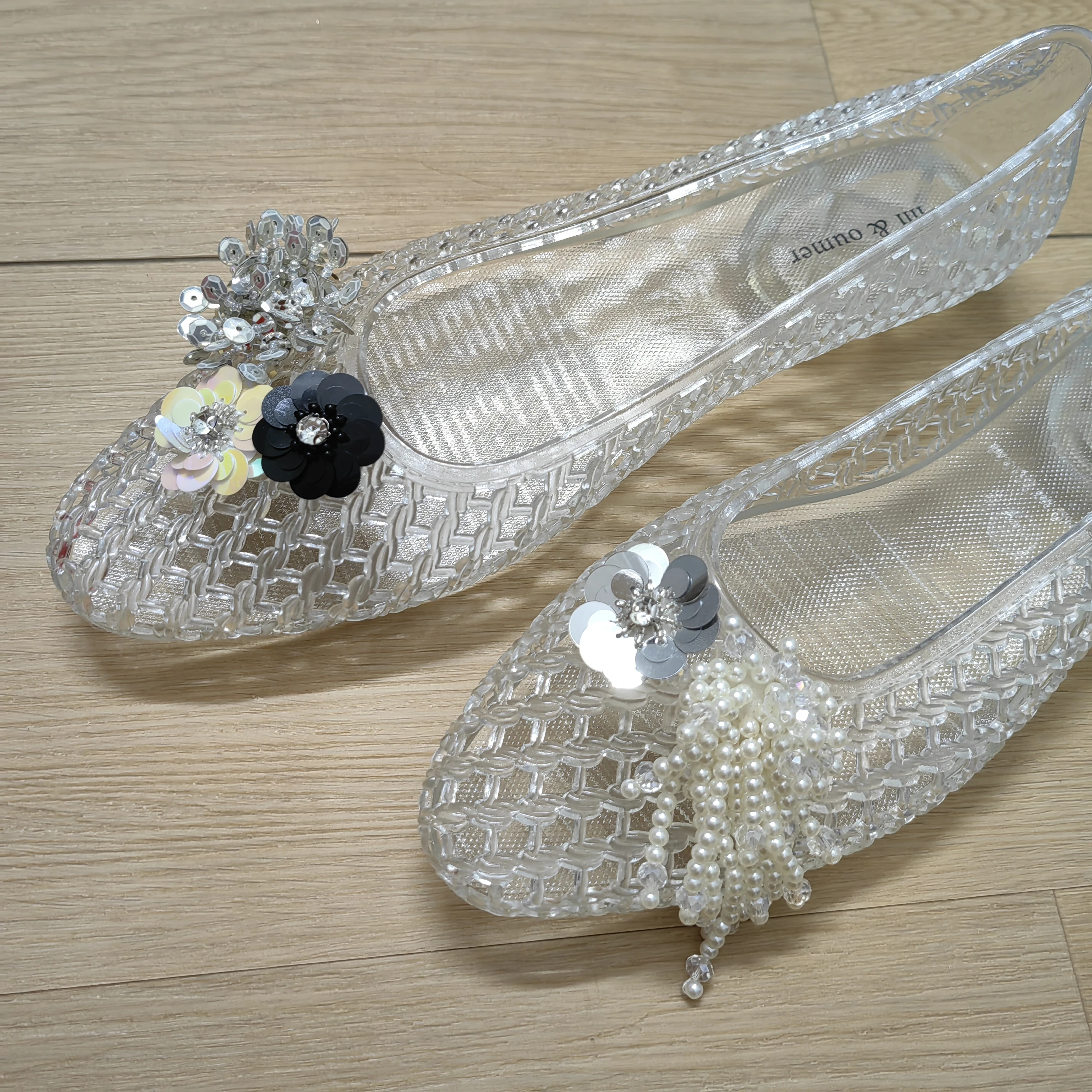 Fashionable Crystal Slippers for Women, Mesh Flat Sandals with a High-End Feel, Korean Crystal Jelly Shoes, Pointed Toe Shallow Single Shoes for Women