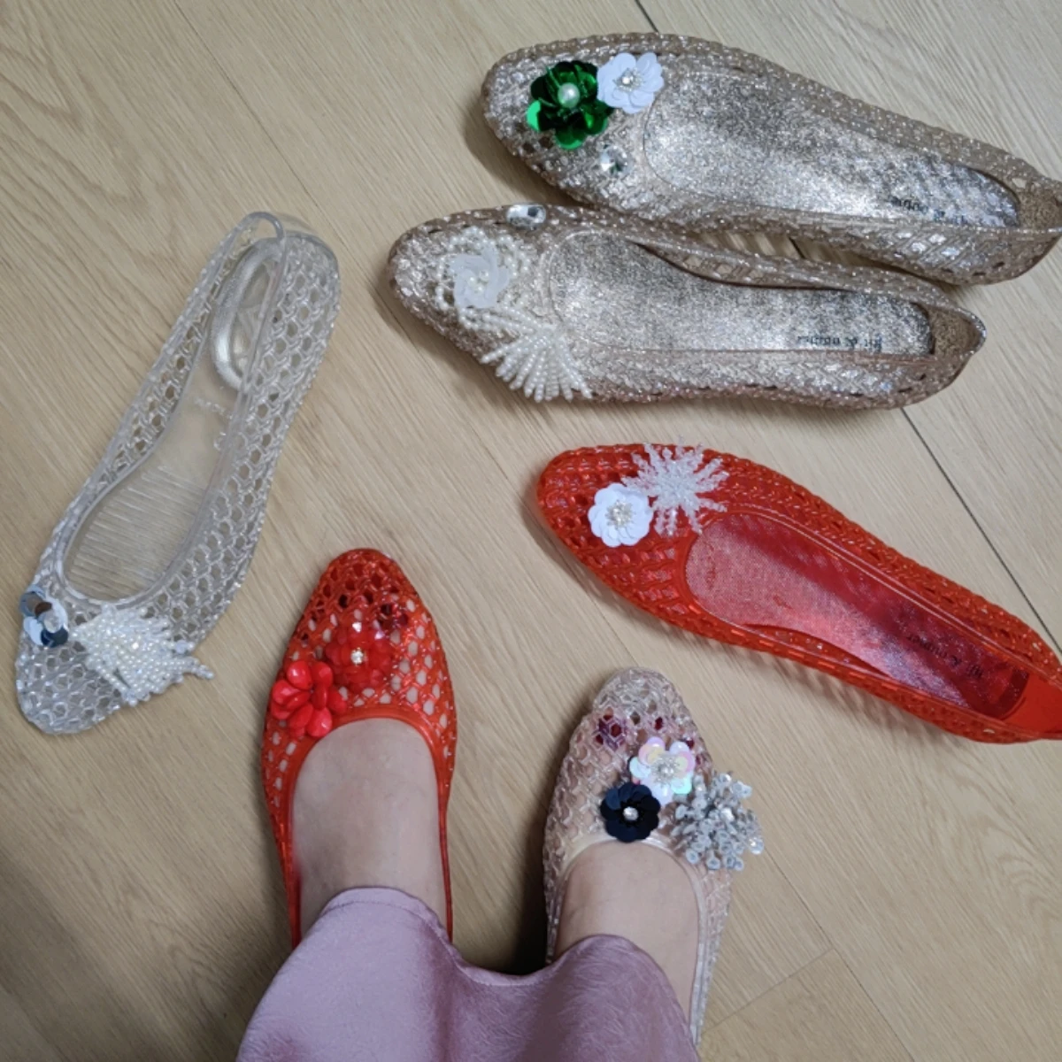 Fashionable Crystal Slippers for Women, Mesh Flat Sandals with a High-End Feel, Korean Crystal Jelly Shoes, Pointed Toe Shallow Single Shoes for Women