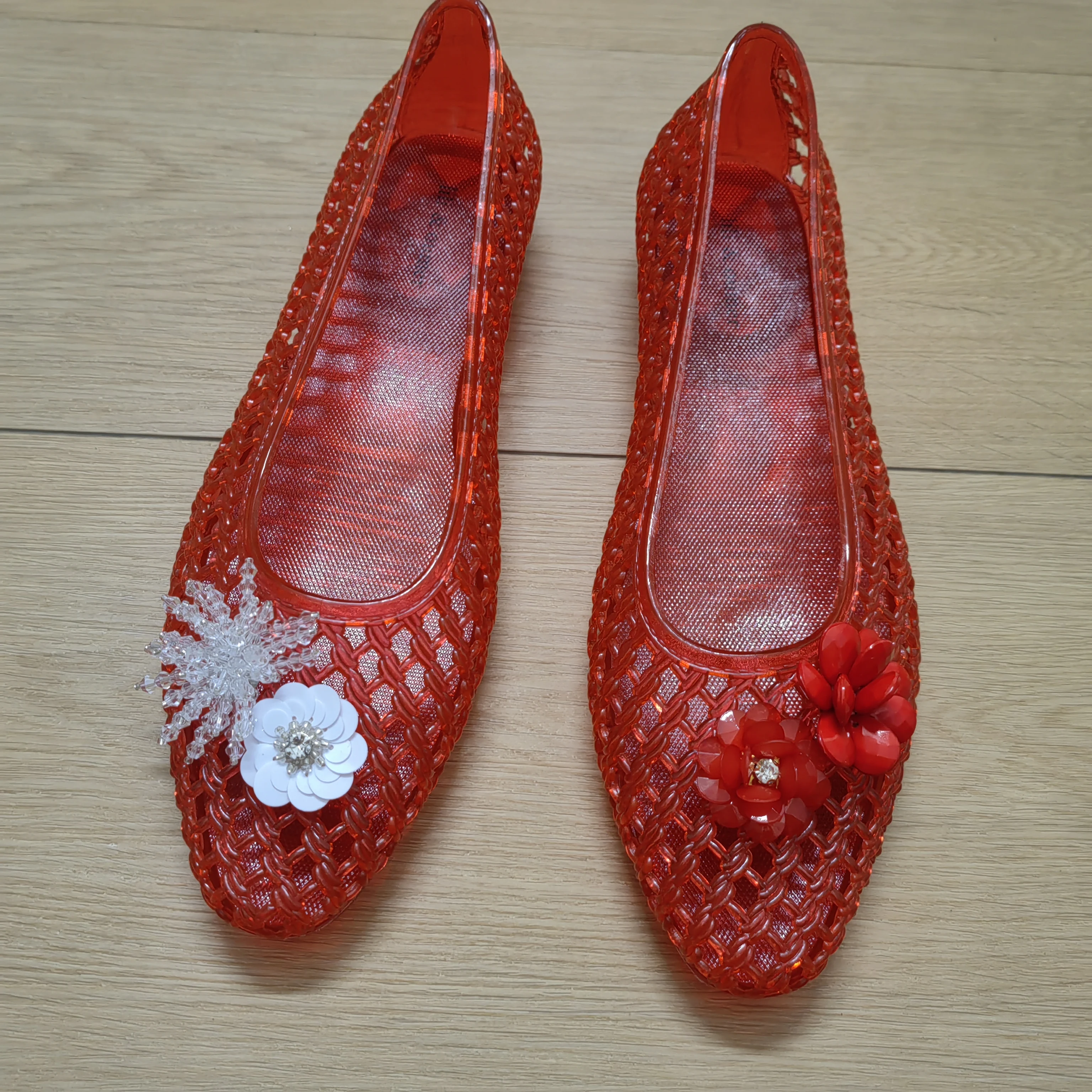 Fashionable Crystal Slippers for Women, Mesh Flat Sandals with a High-End Feel, Korean Crystal Jelly Shoes, Pointed Toe Shallow Single Shoes for Women