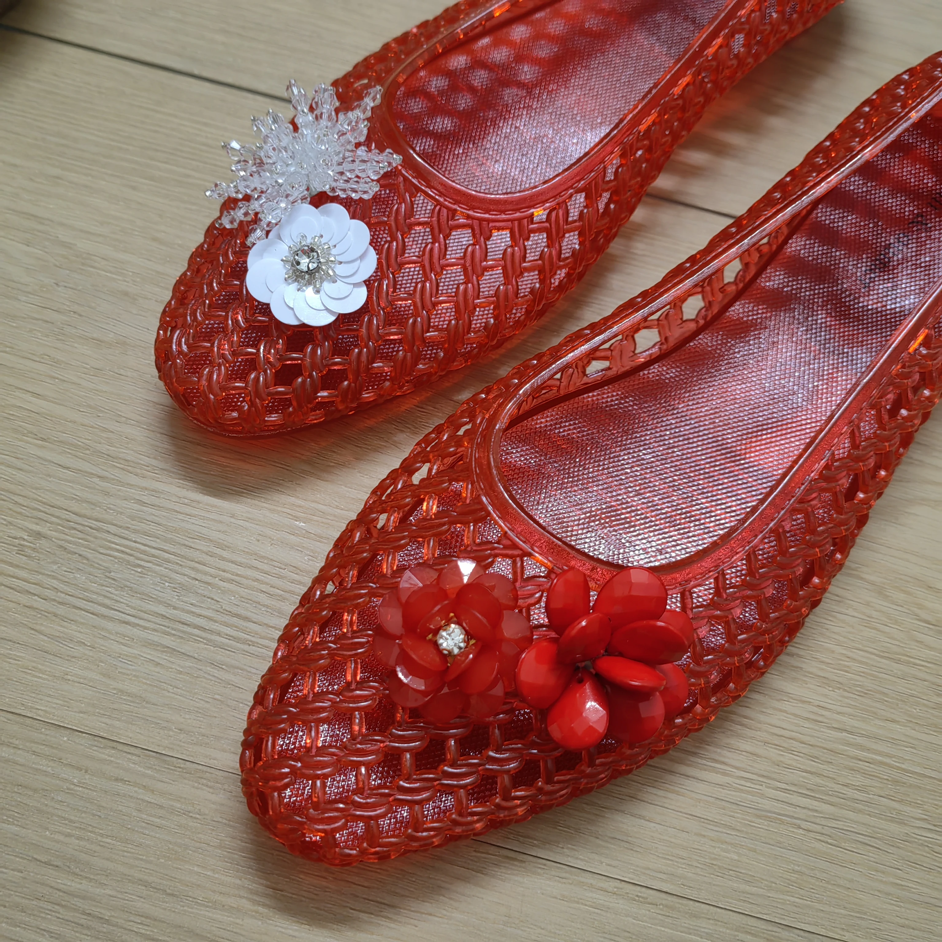 Fashionable Crystal Slippers for Women, Mesh Flat Sandals with a High-End Feel, Korean Crystal Jelly Shoes, Pointed Toe Shallow Single Shoes for Women