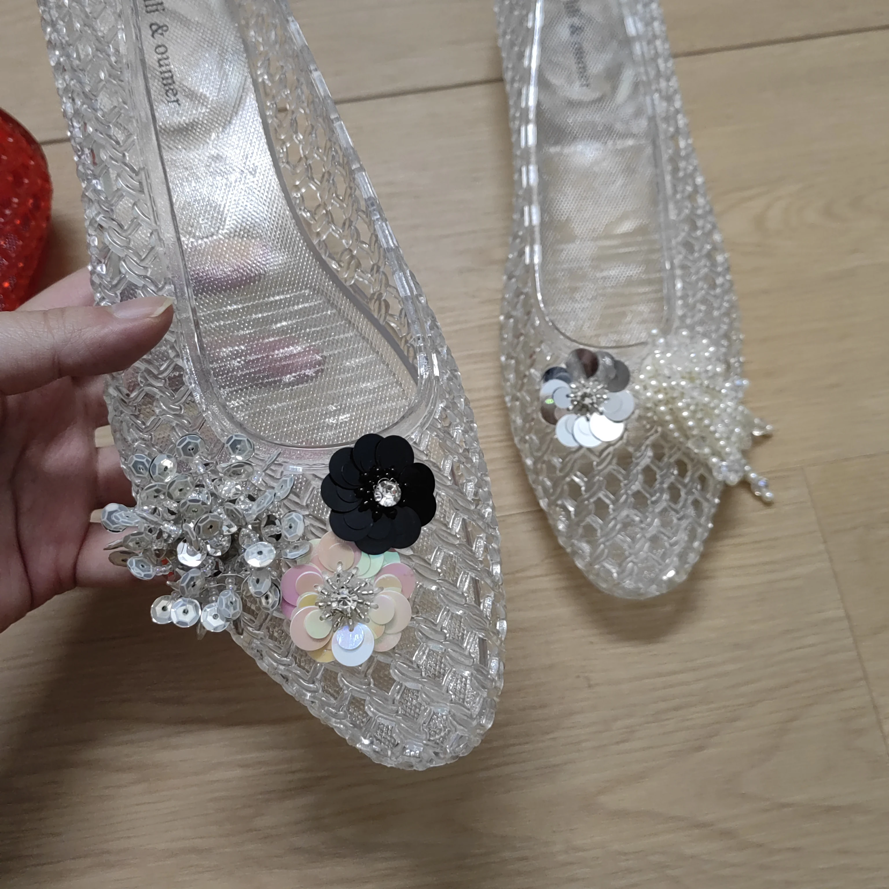 Fashionable Crystal Slippers for Women, Mesh Flat Sandals with a High-End Feel, Korean Crystal Jelly Shoes, Pointed Toe Shallow Single Shoes for Women