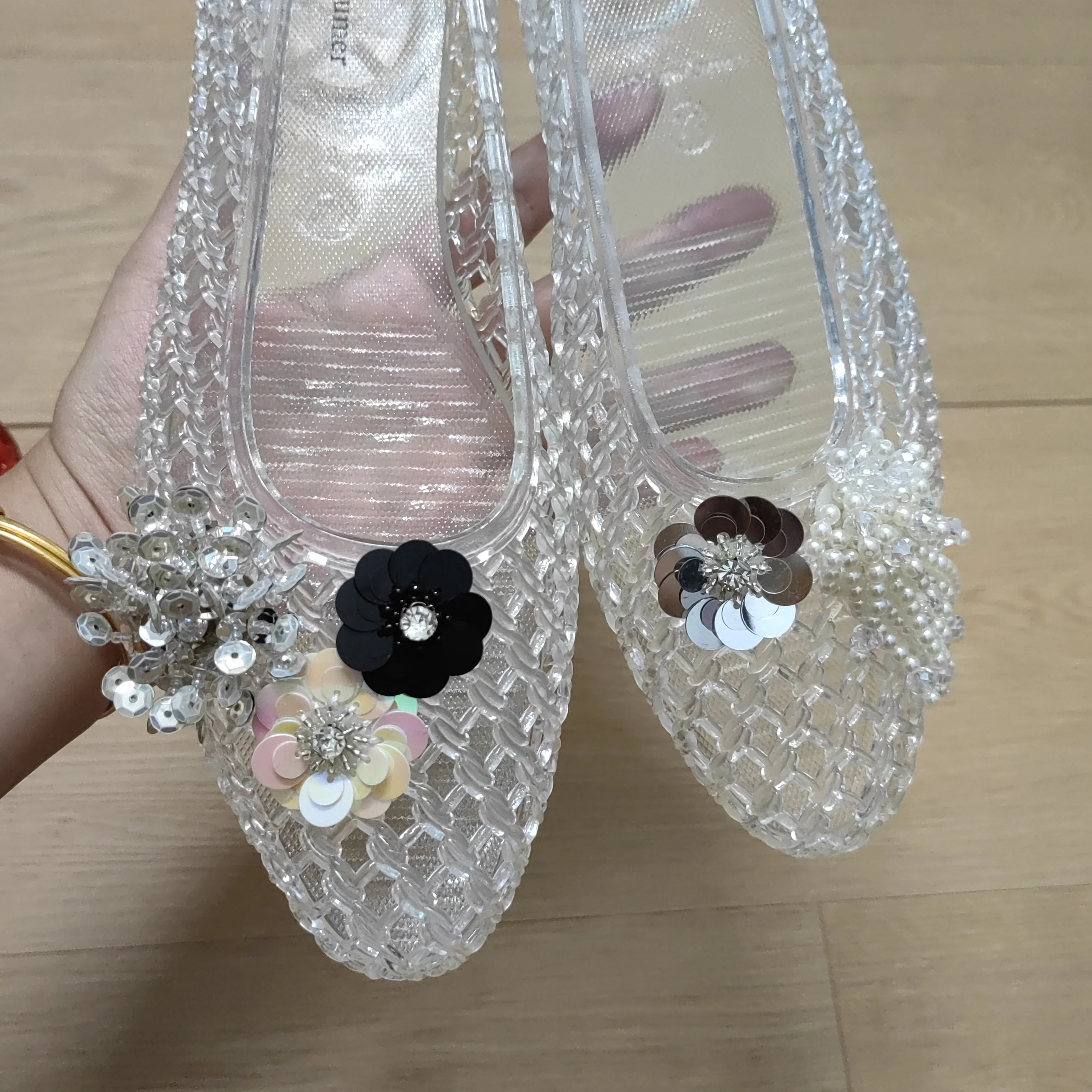 Fashionable Crystal Slippers for Women, Mesh Flat Sandals with a High-End Feel, Korean Crystal Jelly Shoes, Pointed Toe Shallow Single Shoes for Women