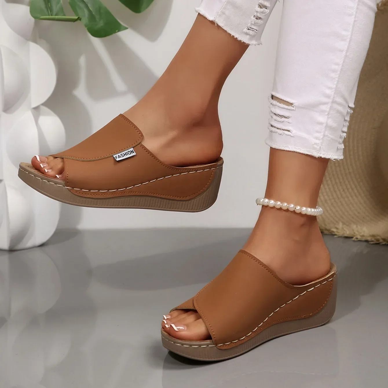 2026 Women Wedge Slippers New Fashion Summer Slippers Open Toe Breathable Sandals Comfortable Buckle Woman Shoes Slides Women