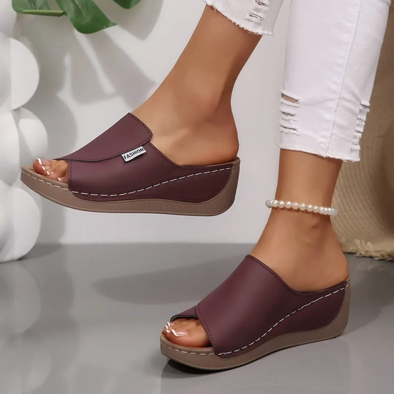 2026 Women Wedge Slippers New Fashion Summer Slippers Open Toe Breathable Sandals Comfortable Buckle Woman Shoes Slides Women