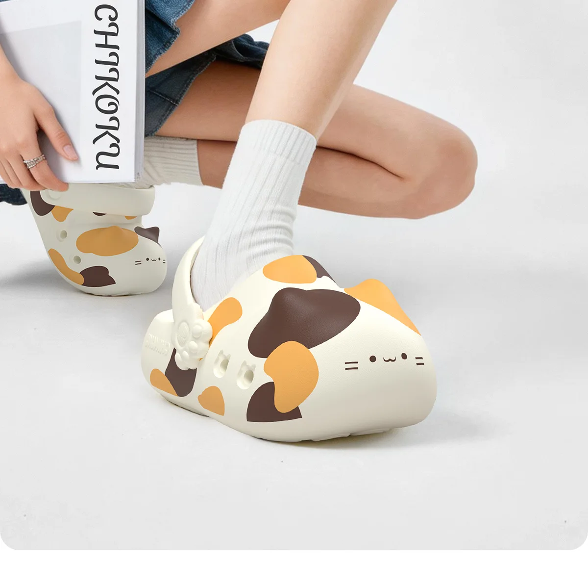 Three Flower Cat Claw Hole Shoes for Women at Home, Couple Wearing Outside, Arch Support, Thick Sole, Anti Slip Hole Slippers