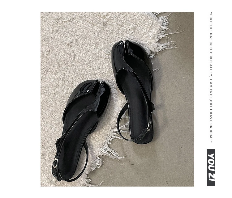 Tabi Sandals Women Brand Designer Cross Ankle Strap Sandals Buckle Slingback Chunky Low Heels Elegant Mary Jane Split-toe Shoes