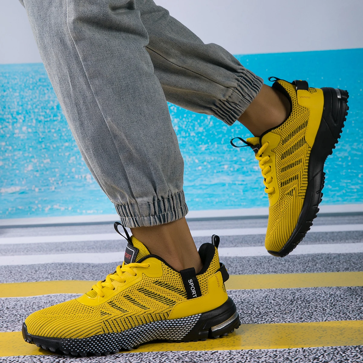 Men Running Shoes Lightweight Breathable Jogging Sport Shoes Male Lace-up Fashion Comfort Non-slip Casual Sneakers Man