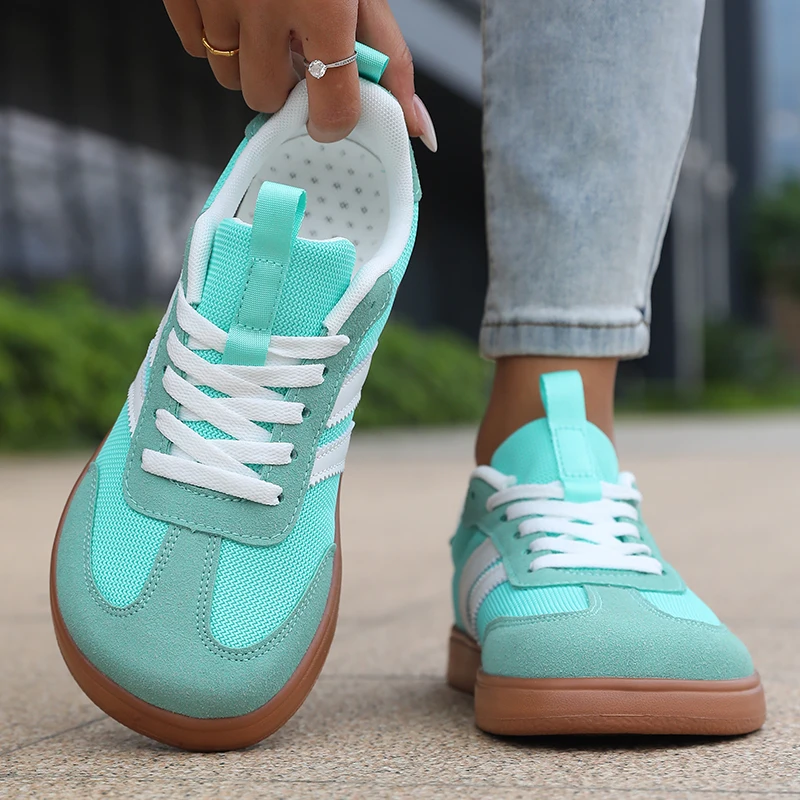 Lightweight Comfortable Sneakers for Women Fashion Striped Lace Up Sports Shoes Woman Casual Breathable Green Sneakers Plus Size