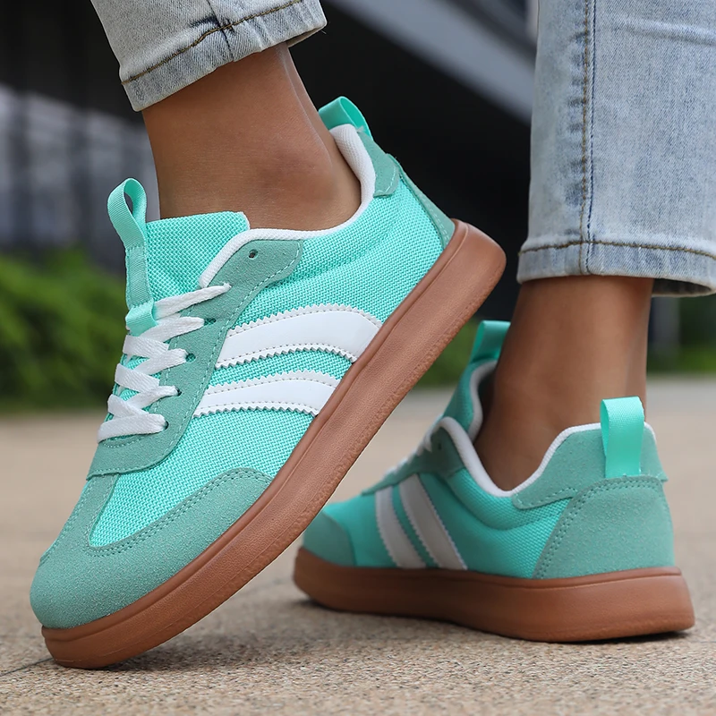 Lightweight Comfortable Sneakers for Women Fashion Striped Lace Up Sports Shoes Woman Casual Breathable Green Sneakers Plus Size