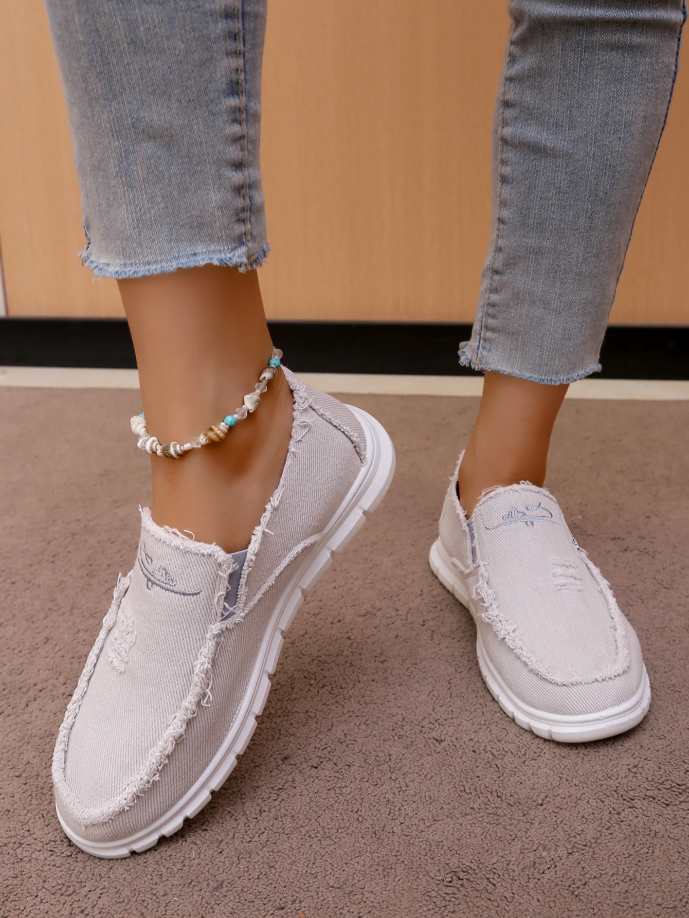 Canvas Slip-On Flats, Frayed Cut Collar Trim, Daisy Vine Stitch Graphic Diamond Lattice White Outsole Commute Lifestyle Shoes