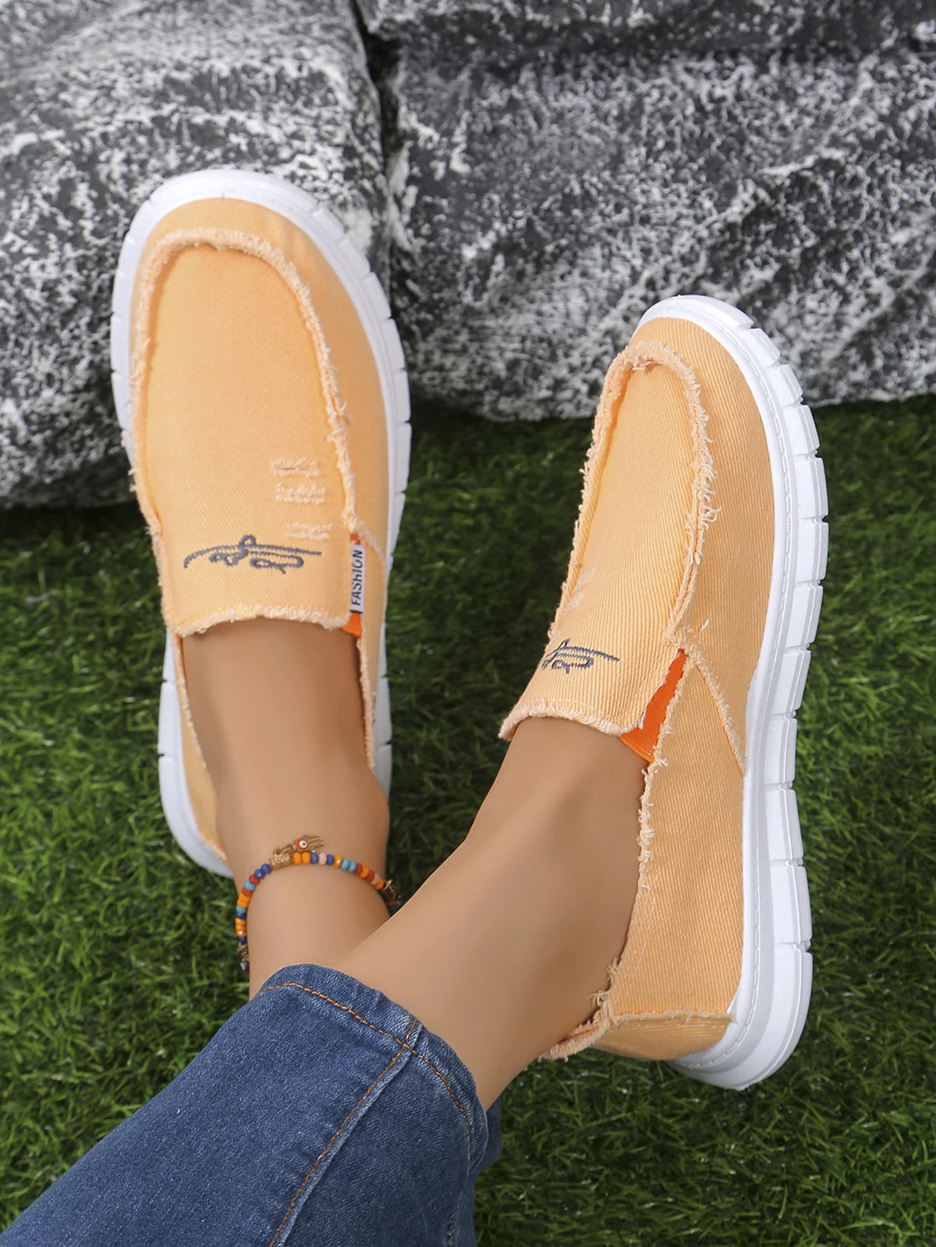 Canvas Slip-On Flats, Frayed Cut Collar Trim, Daisy Vine Stitch Graphic Diamond Lattice White Outsole Commute Lifestyle Shoes