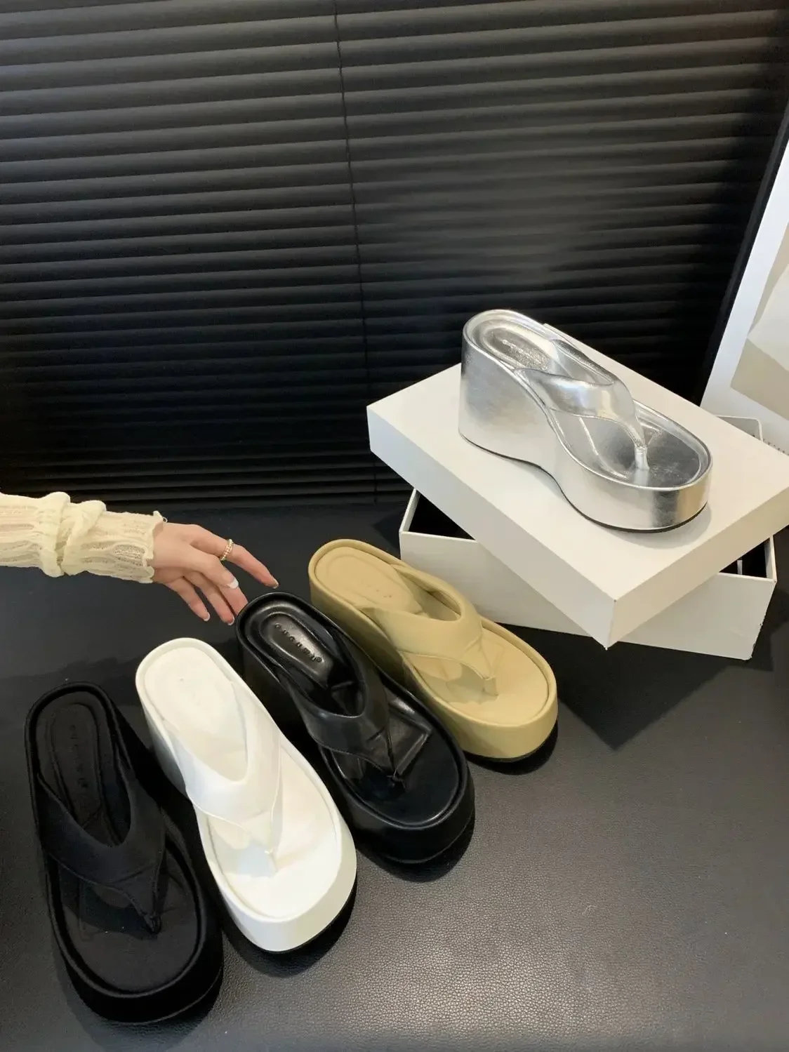 2026 New Design Summer Chunky Woman Slippers Fashion Platform Wedges High Heel Silvery Ladies Shoes Zapatillas De Mujer