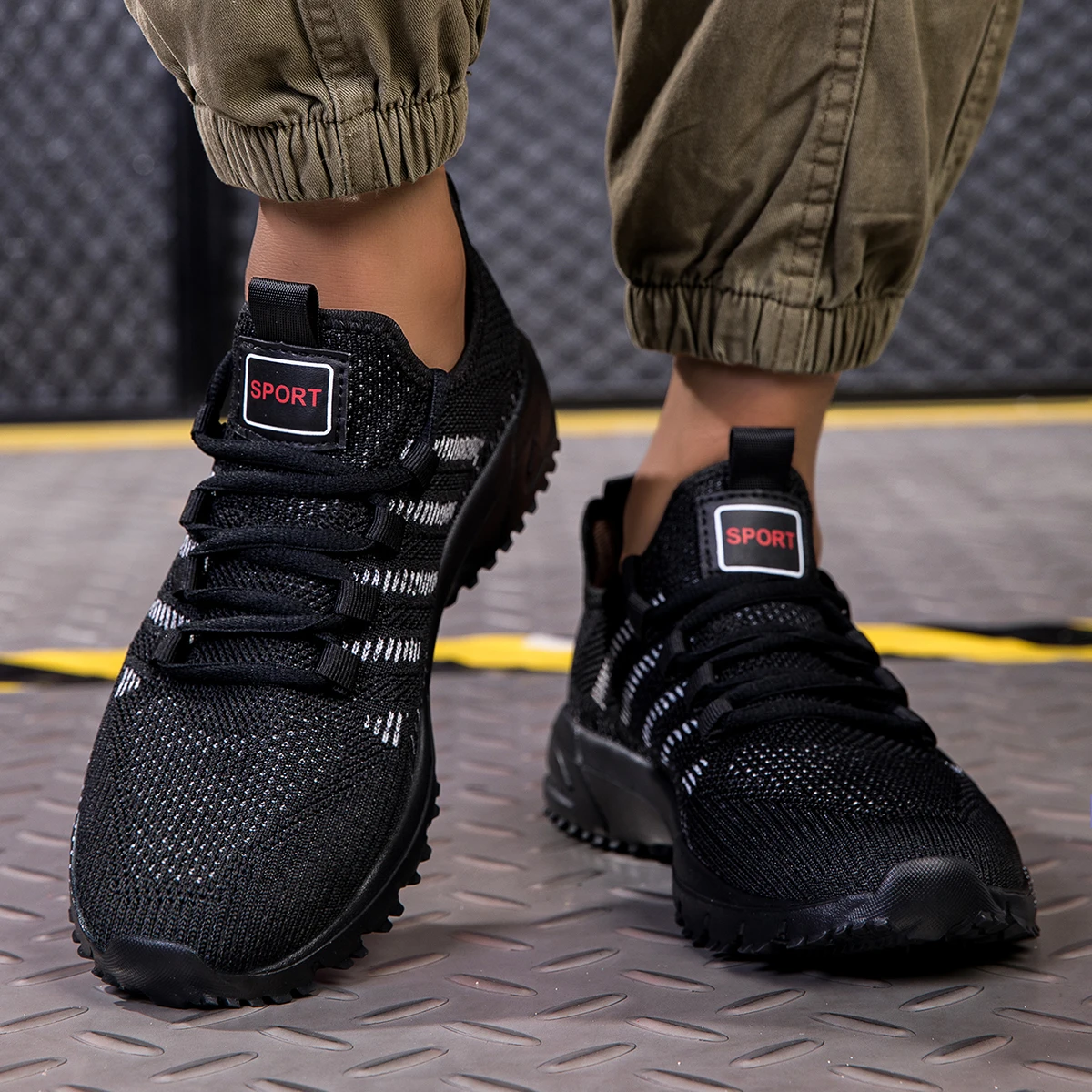 Summer Men Sneakers Lightweight Breathable Outdoor Casual Running Shoes Fashionable Tennis Training Shoe Men's Shoes