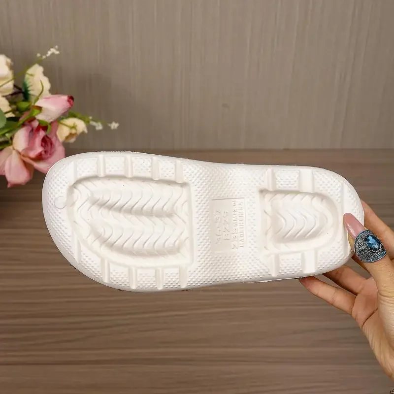 Y2K Metal Star Chunky Platform Clogs Sandals Women Summer 2026 Soft Thick Bottom Garden Shoes Woman's Lightweight Beach Slippers