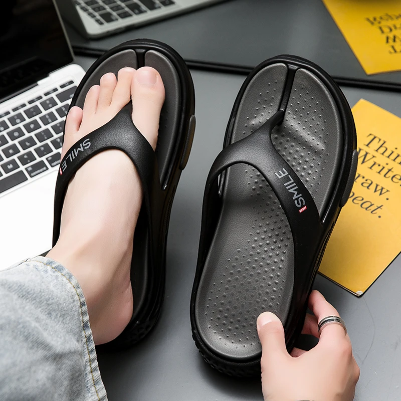 Summer Men's Flip Flops Outdoor Indoor Slippers Soft Comfortable Shoes Fashion Men Beach Sandals Non-slip Home Male Slippers