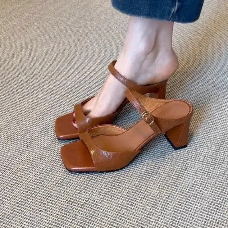 Women's High-Heeled Sandals: 2026 New Summer Collection – Square-Toe, Chunky-Heeled, Height-Enhancing Sandals for Outdoor Wear