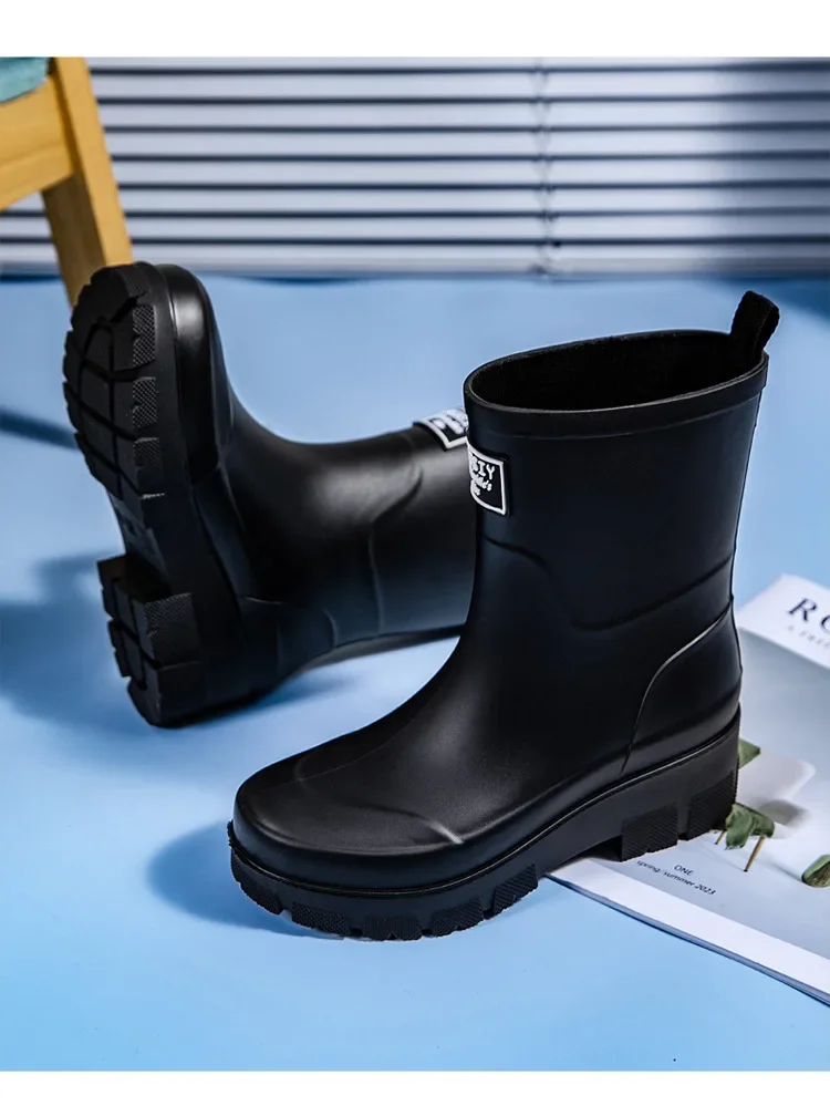 2026Fashionable Korean Women's Mid-Calf Rain Boots Thick Bottom Wear-Resistant Anti-Slip Waterproof Car Wash Shoes Water-Proof
