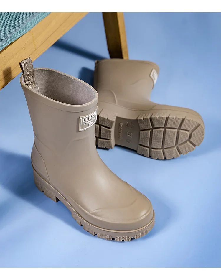 2026Fashionable Korean Women's Mid-Calf Rain Boots Thick Bottom Wear-Resistant Anti-Slip Waterproof Car Wash Shoes Water-Proof