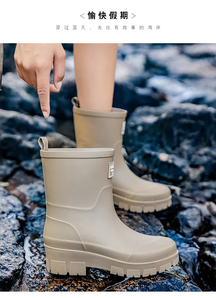 2026Fashionable Korean Women's Mid-Calf Rain Boots Thick Bottom Wear-Resistant Anti-Slip Waterproof Car Wash Shoes Water-Proof